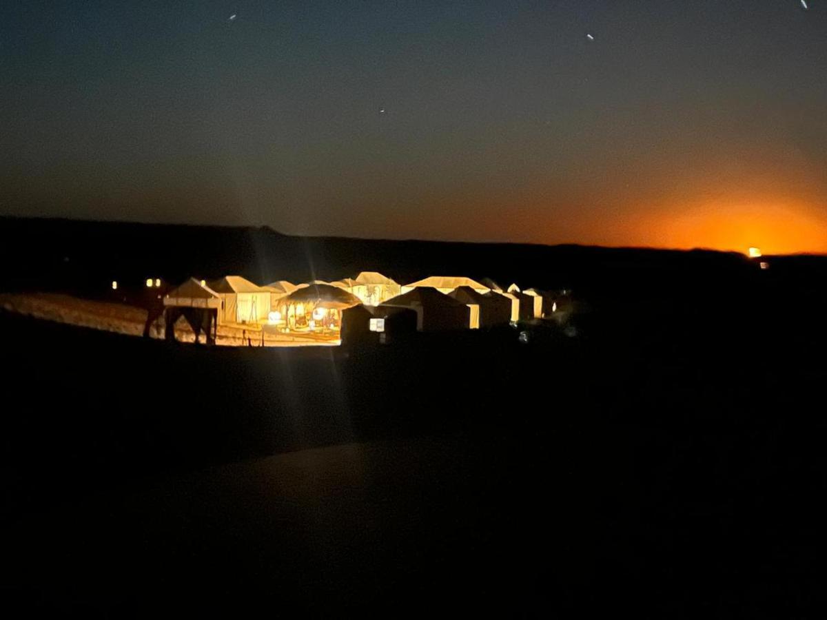 Merzouga Top Luxury Camp المظهر الخارجي الصورة