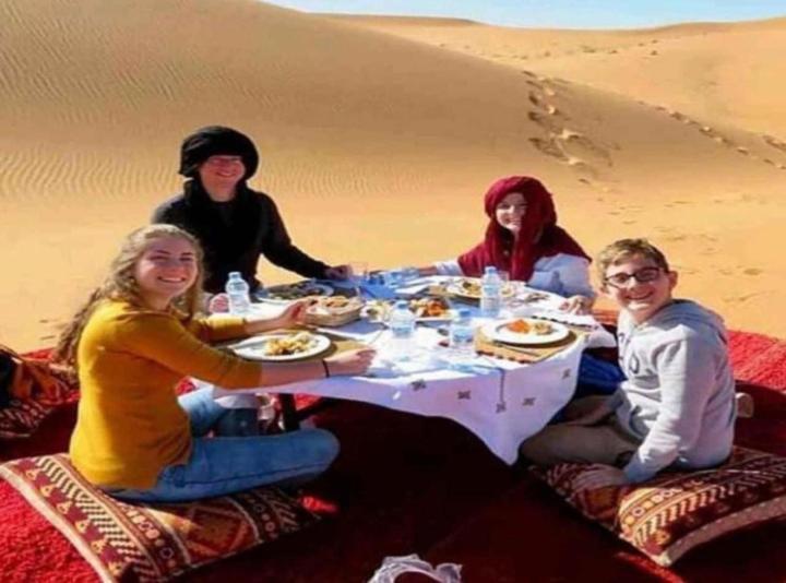 Merzouga Top Luxury Camp المظهر الخارجي الصورة