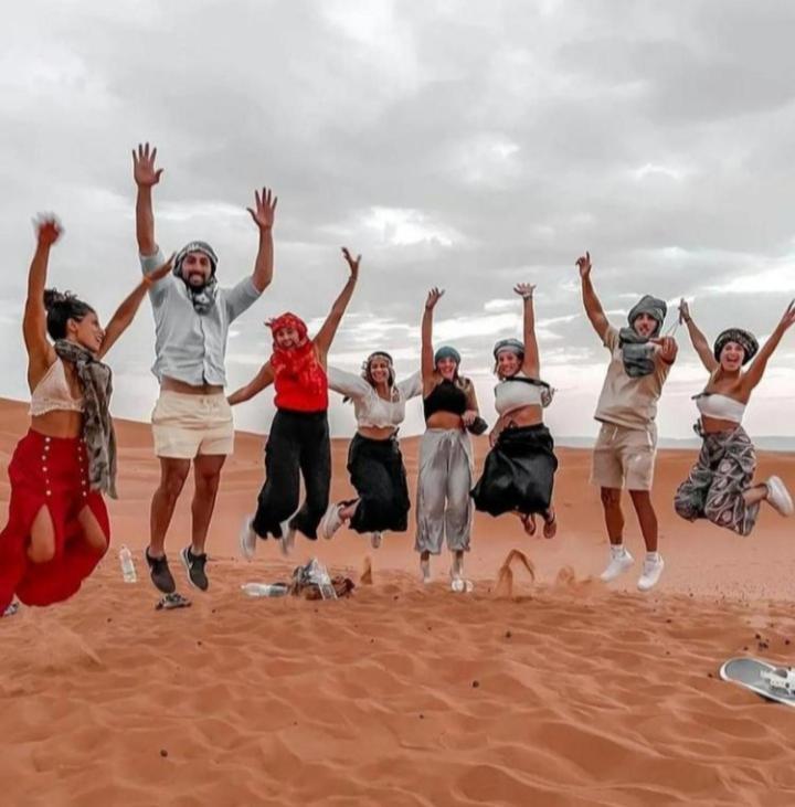 Merzouga Top Luxury Camp المظهر الخارجي الصورة